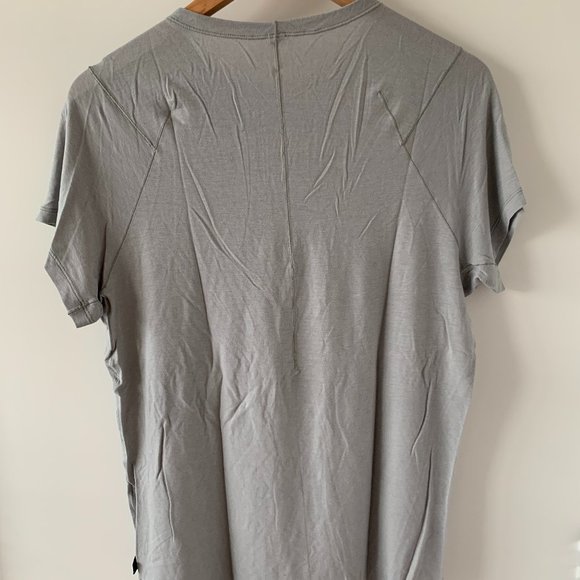 Lululemon Lab: Grey Tee sz: s - Picture 2 of 4